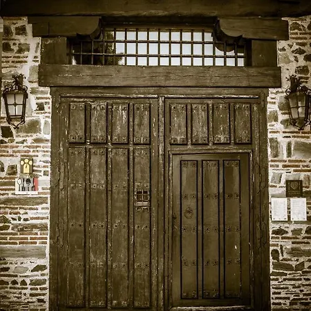 Отель Don Fadrique 4*