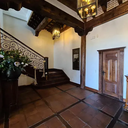 Отель Don Fadrique 4*